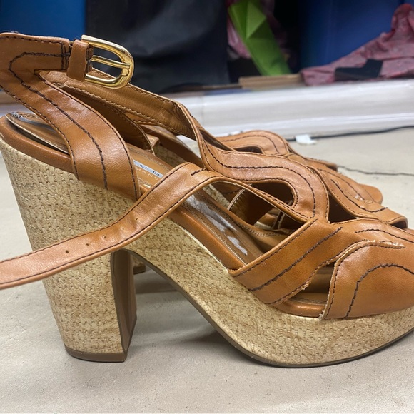 Chunky Brown Heels - Picture 1 of 2